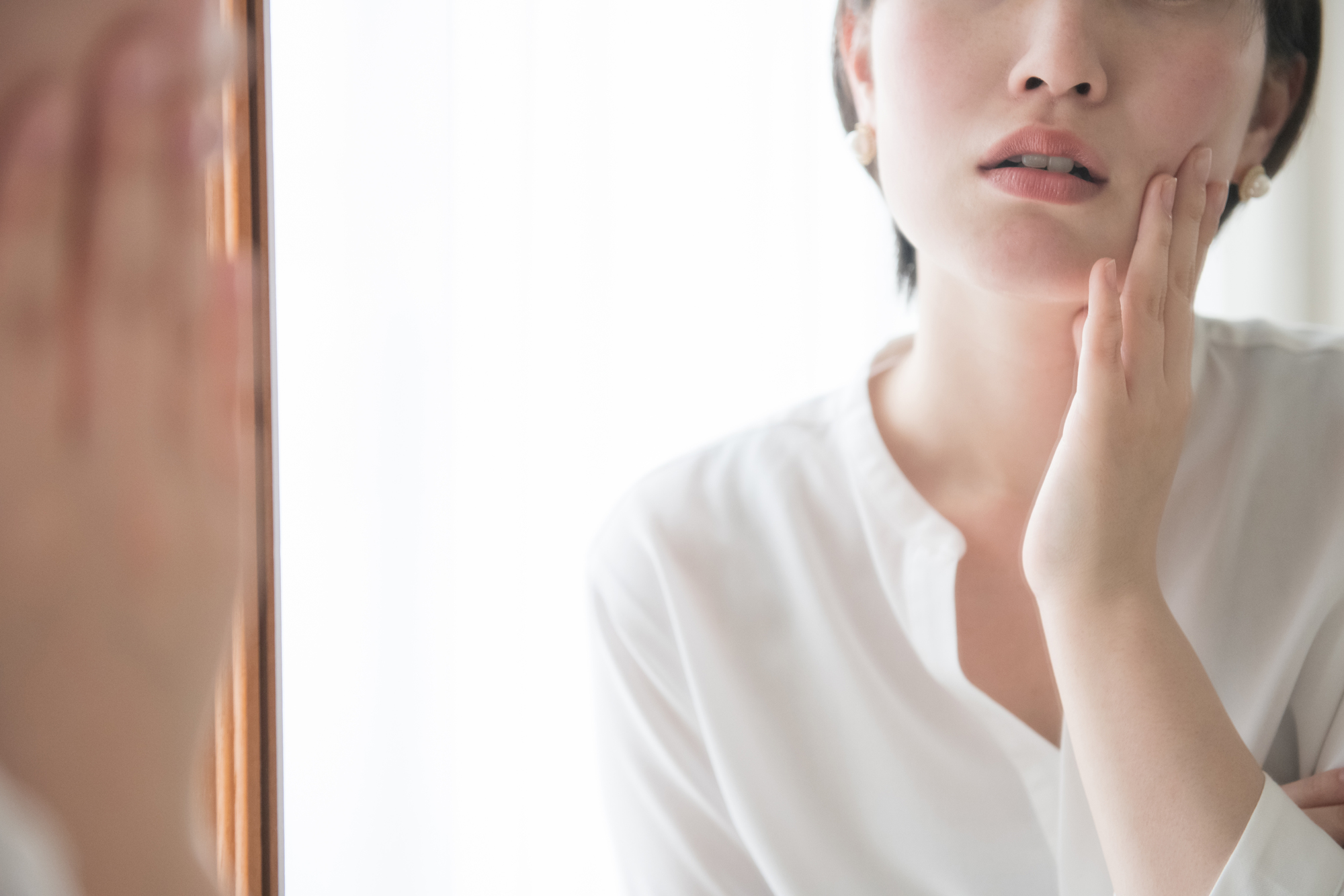 肌あれに悩む女性