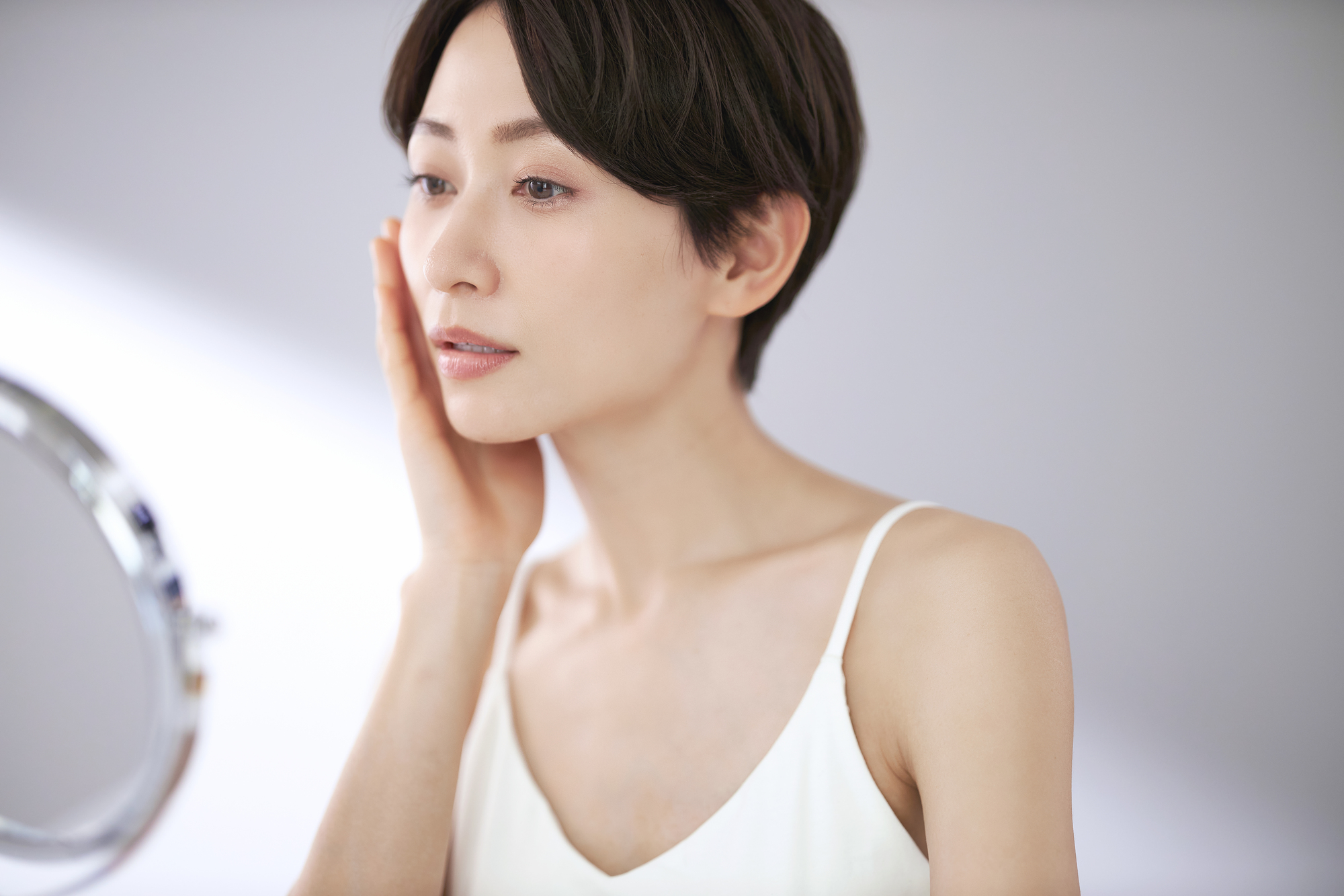 肌あれに悩む女性