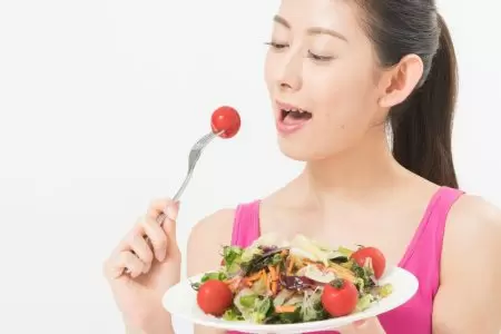 (Tóm tắt) Lỗ chân lông chảy xệ do lão hóa có thể được cải thiện bằng cách chăm sóc đúng cách