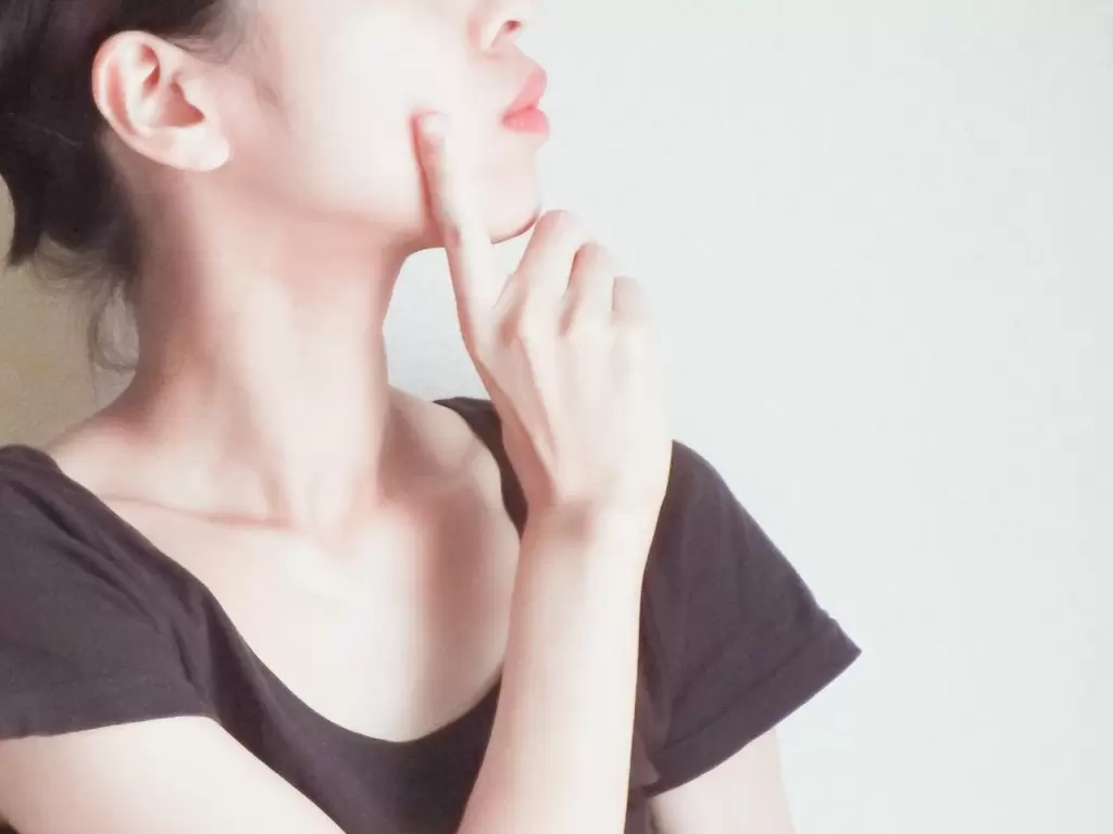 (Tóm tắt) Chăm sóc da loại bỏ hoàn toàn bụi bẩn từ lỗ chân lông