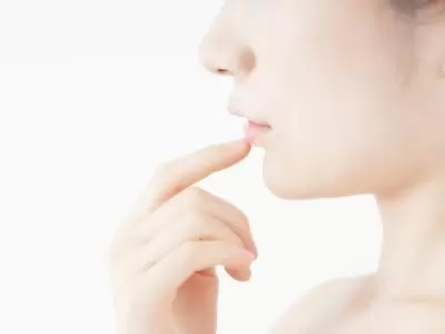 Ở độ tuổi 30, lỗ chân lông trở nên rõ ràng hơn