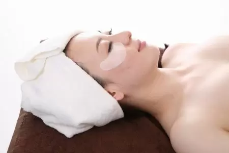 Xem lại thói quen chăm sóc da + chăm sóc đặc biệt để làm sạch lỗ chân lông