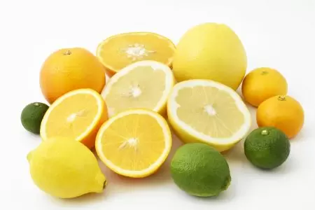Đầu tiên, chúng ta hãy tìm hiểu về vitamin!