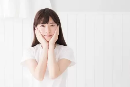 Tại sao rửa mặt bằng nước ấm lại tốt cho da?