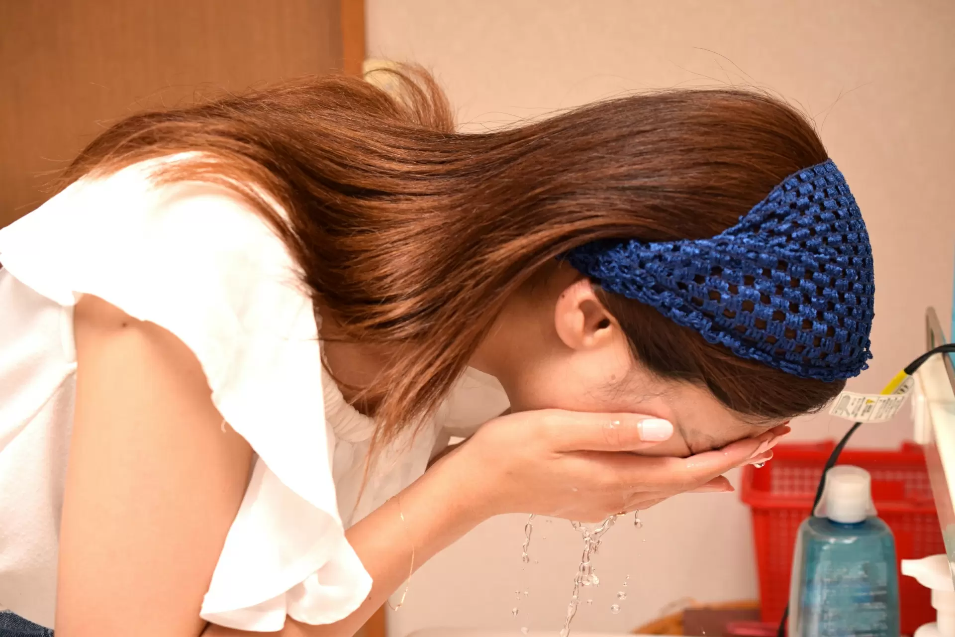 乾燥肌でもダブル洗顔は必要？