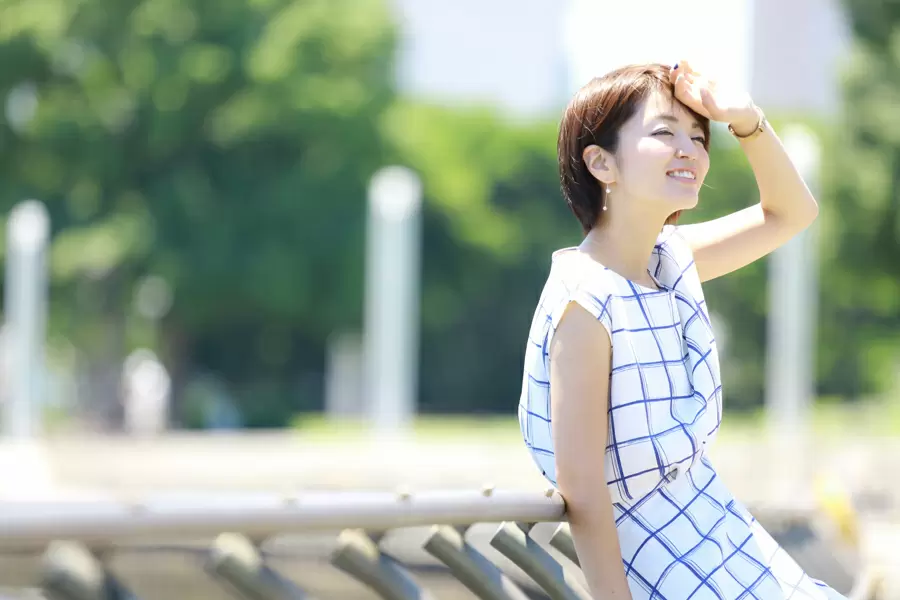 Nguyên nhân gây chảy xệ và tắc nghẽn lỗ chân lông