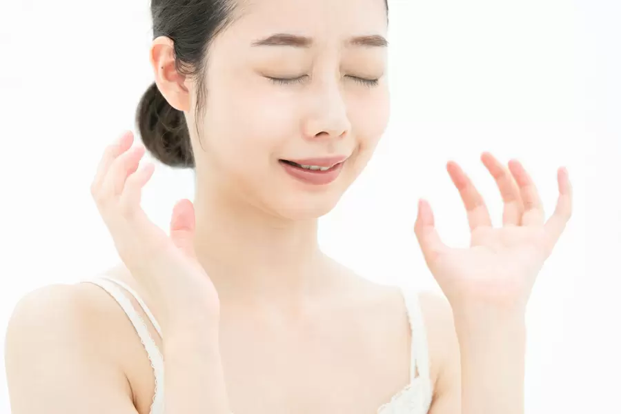 Điều gì xảy ra nếu nước quá nóng khi rửa mặt?