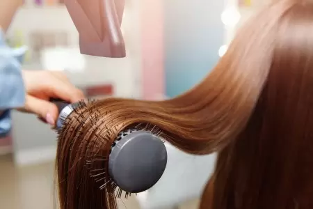 Chăm sóc tóc nhẹ nhàng