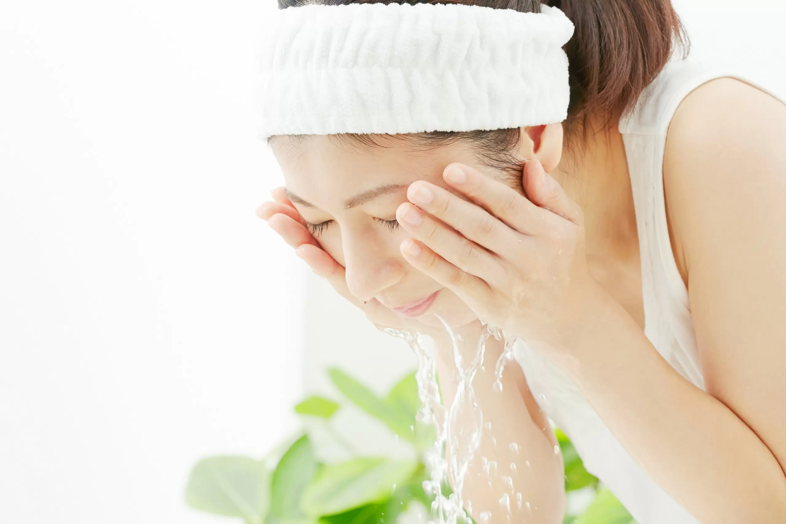 Sữa trang điểm tiêu thụ nước
