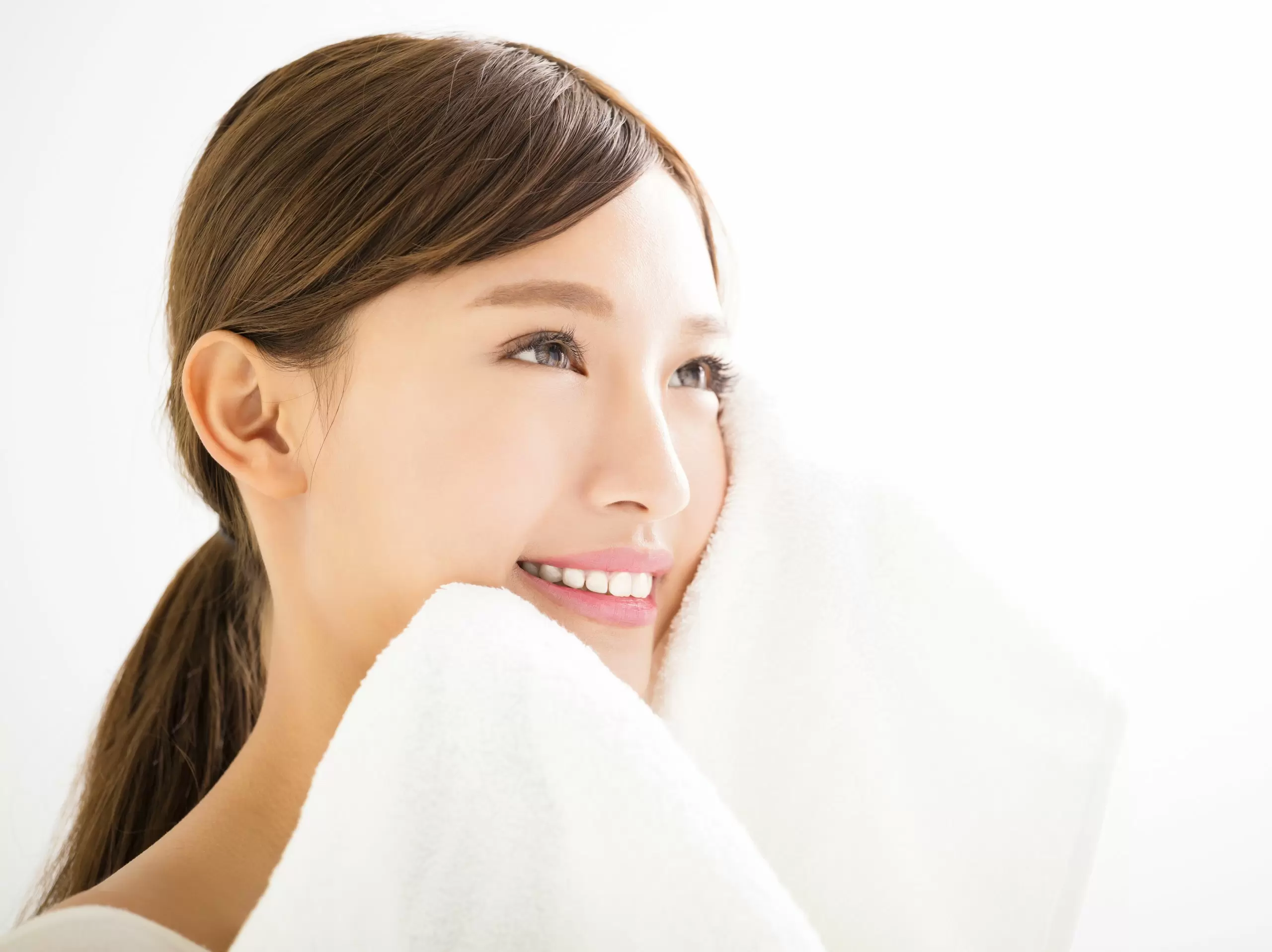 Mụn ở cổ và mụn thường
