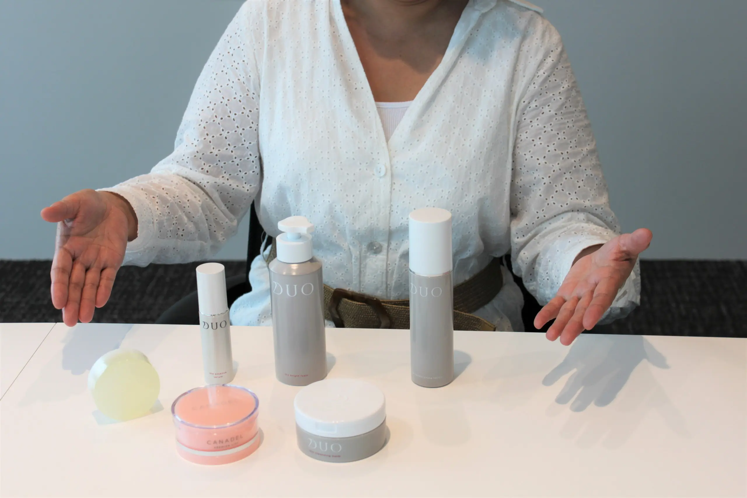 DUO・カナデル歴1年の50代社員の肌チェックしてみた ―スキンケアルー