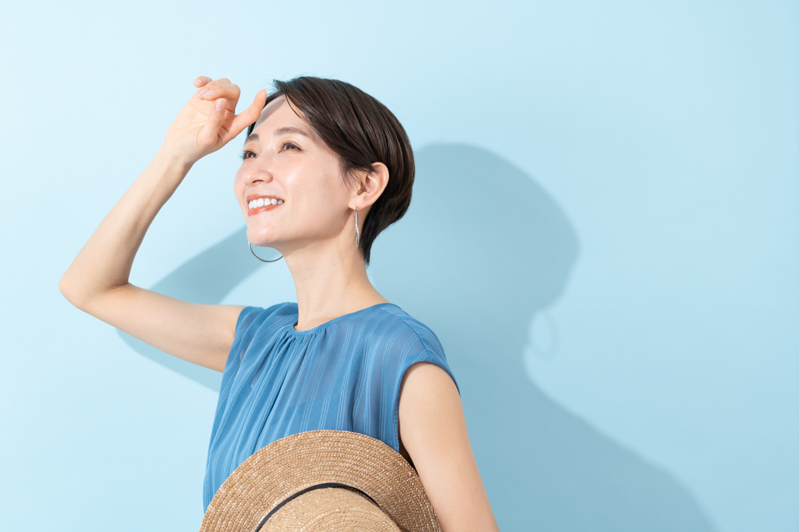 暑い外でも爽やかな女性