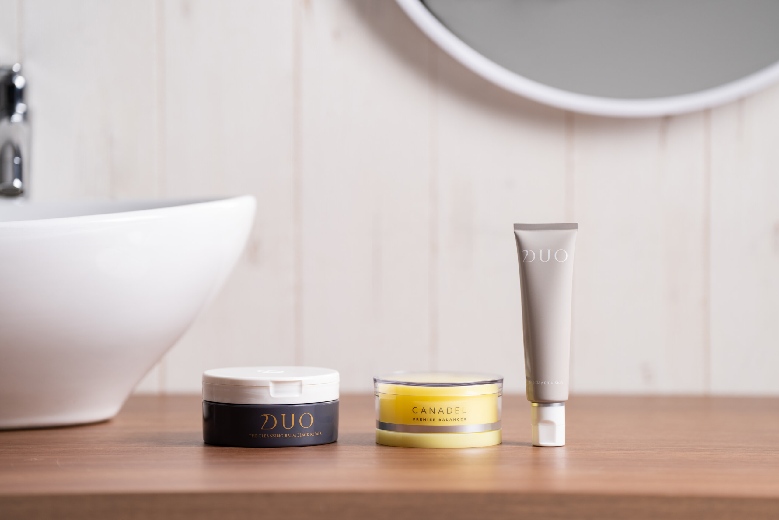 DUO ザ クレンジングバーム ブラックリペア,CANADEL プレミアバランサー,DUO ザ デイエマルジョン