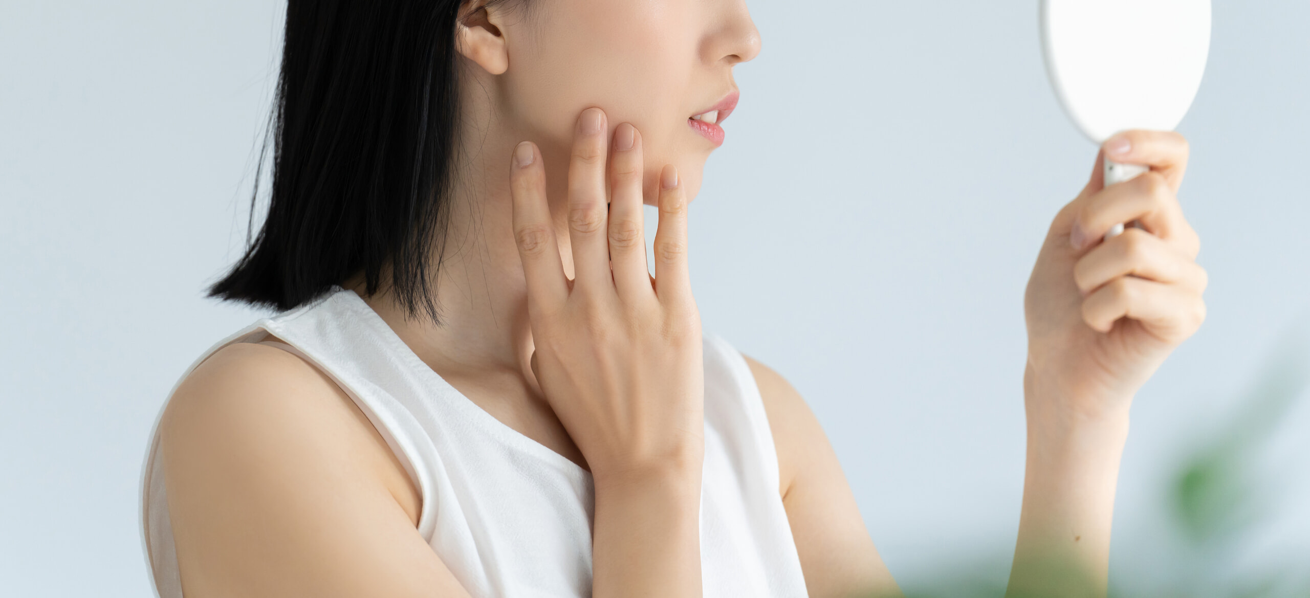 肌あれに悩む女性