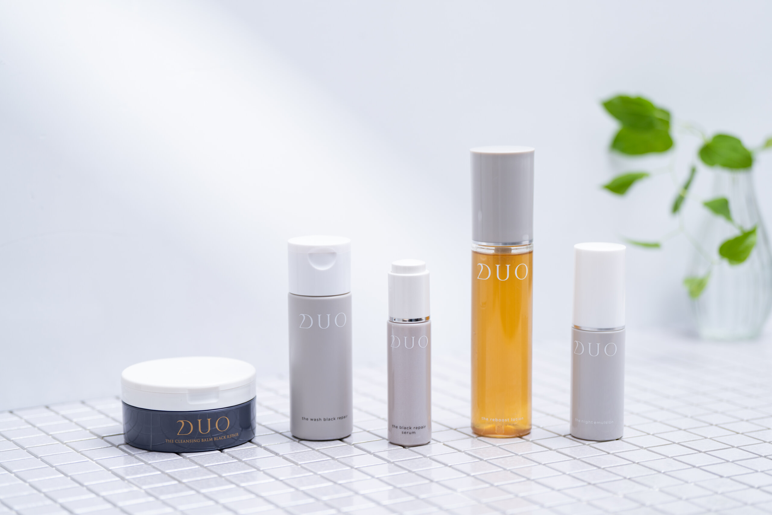 角版写真_DUO ザ クレンジングバーム ブラックリペア,DUO ザ ウォッシュ ブラックリペア,DUO ザ ブラックリペア セラム,DUO ザ リブーストローションa,DUO ザ ナイトエマルジョン