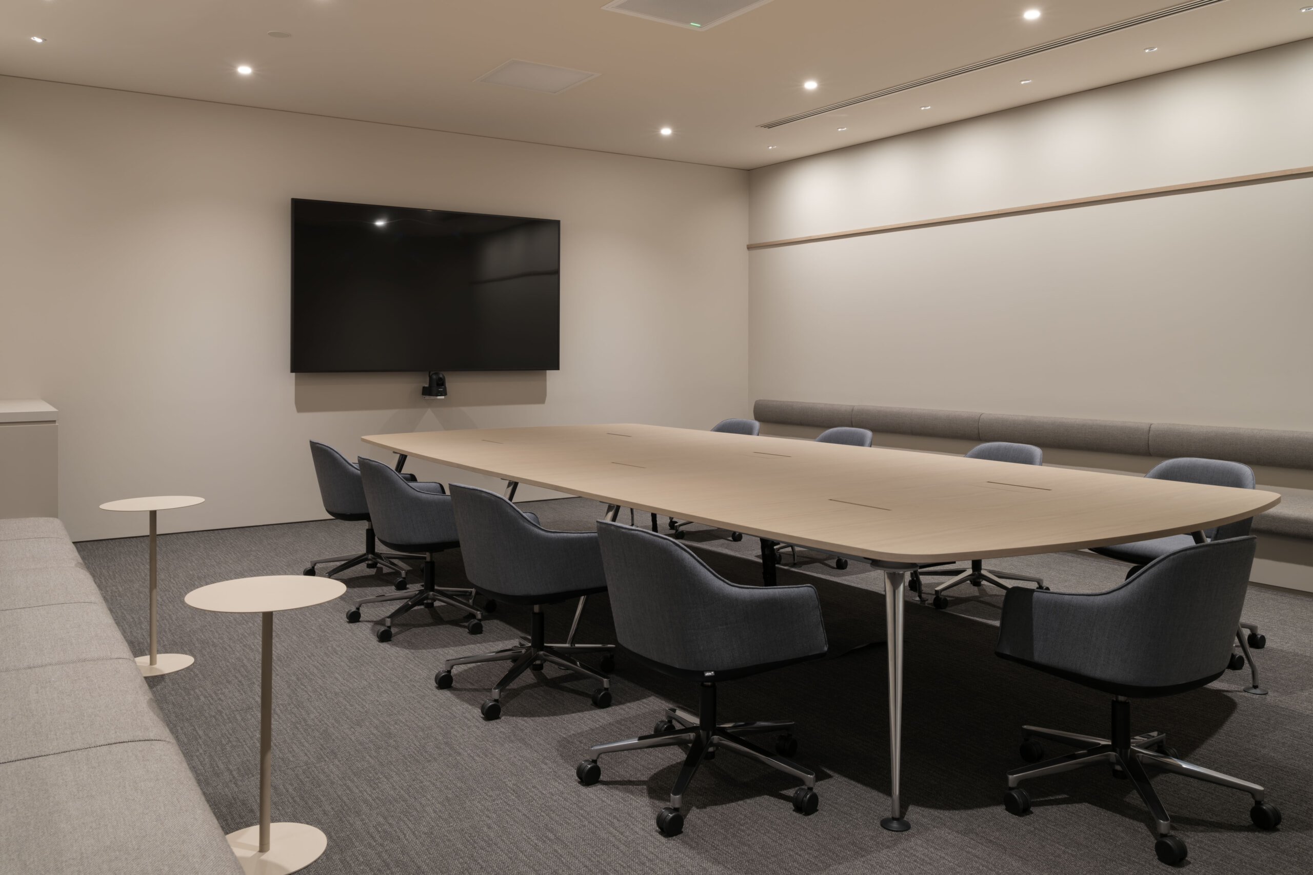 プレミアアンチエイジング_オフィス紹介_会議室