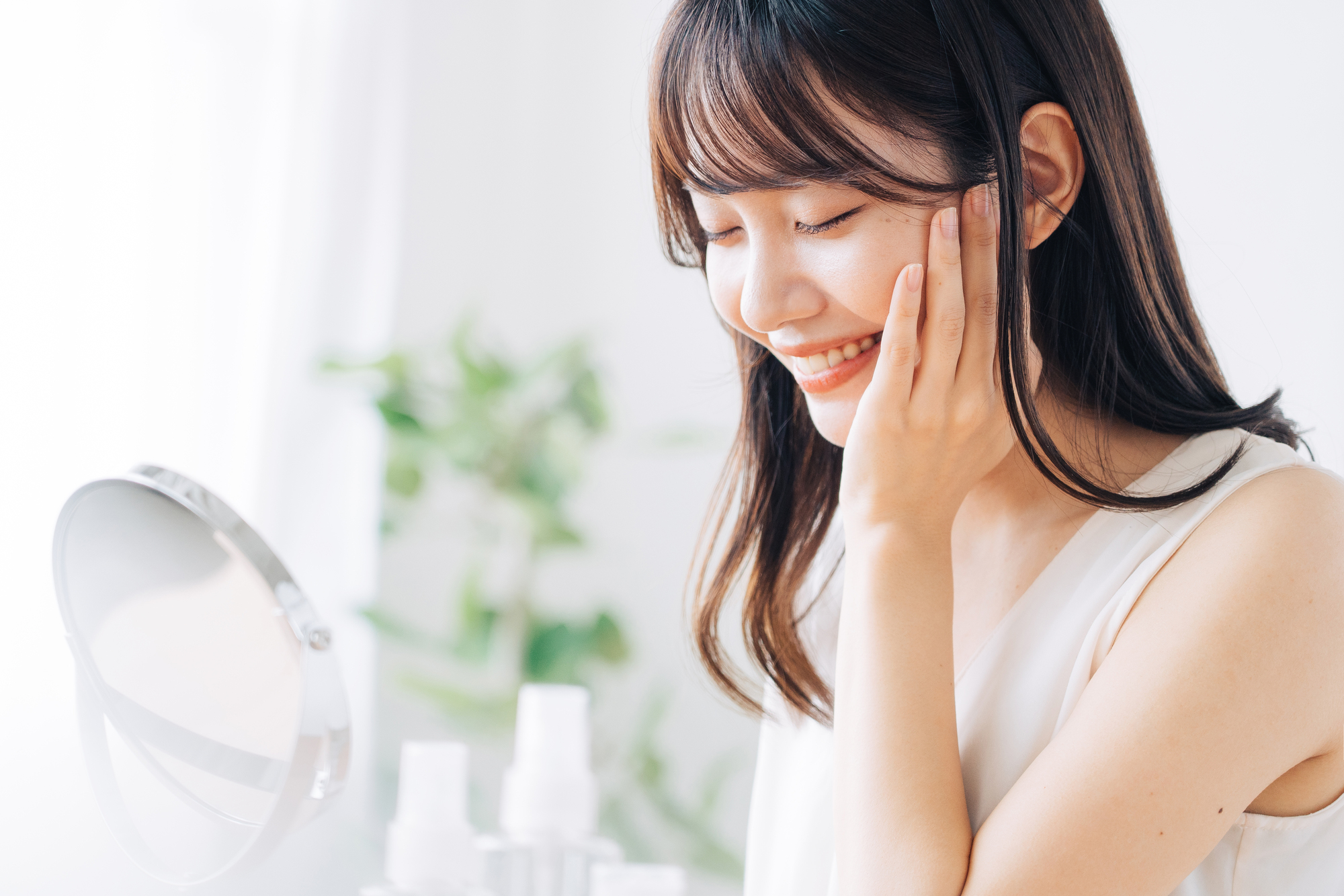 うっとりする美肌の女性