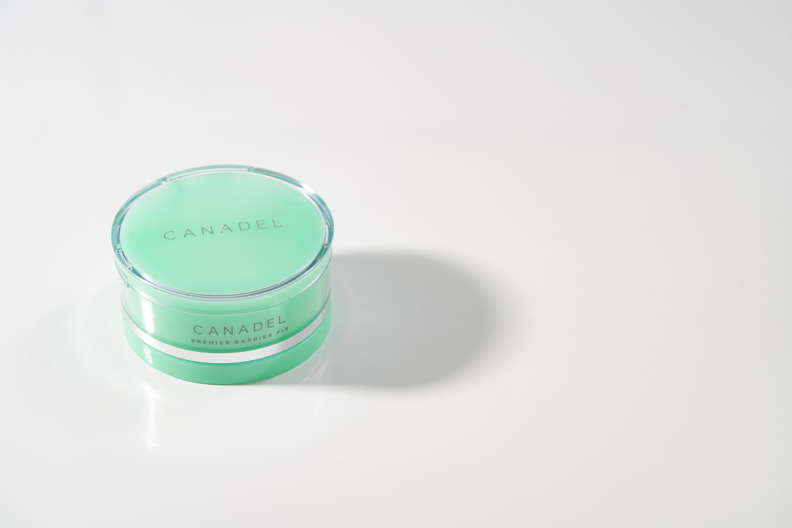 角版写真_CANADEL プレミアバリアフィックス