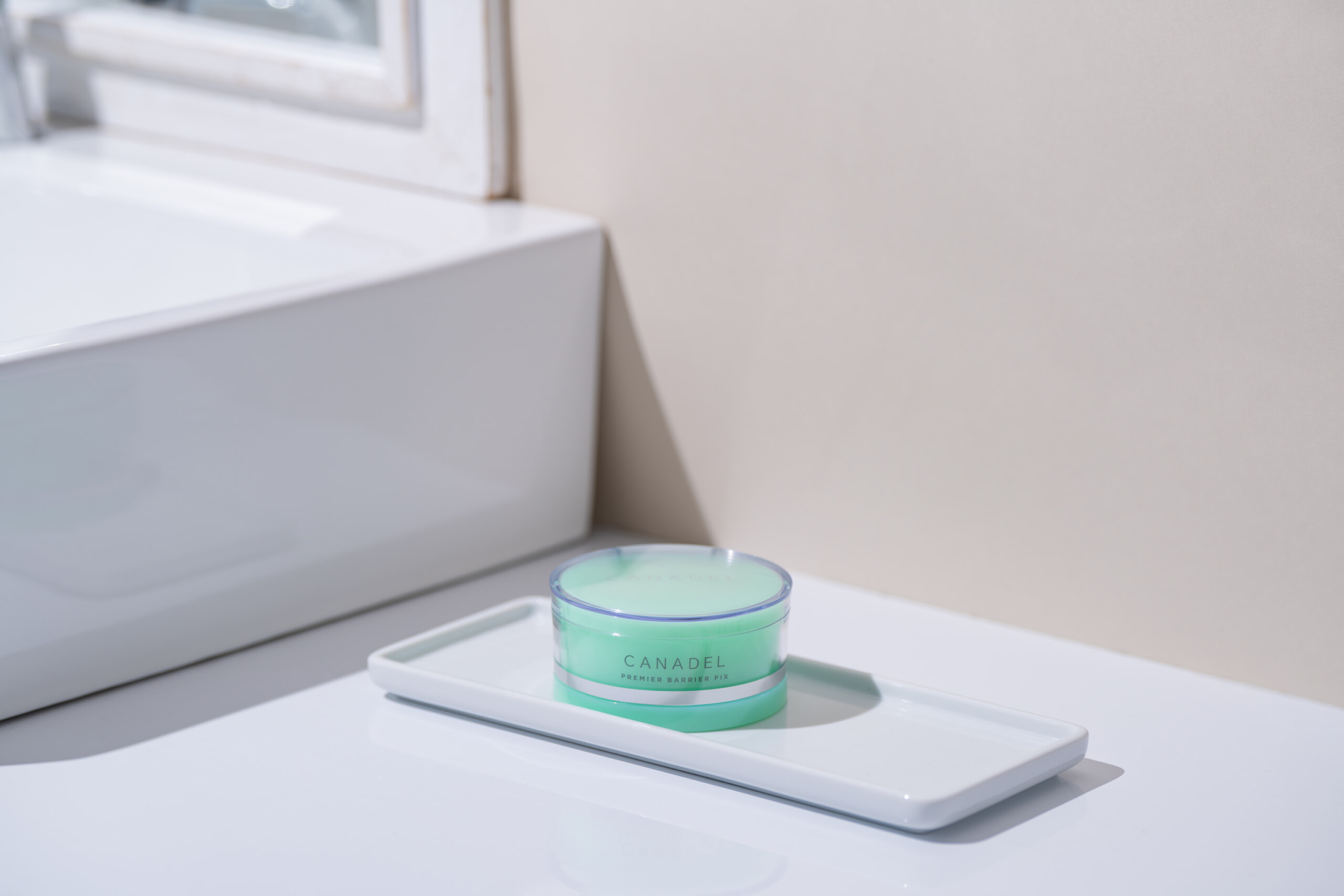 CANADEL プレミアバリアフィックス