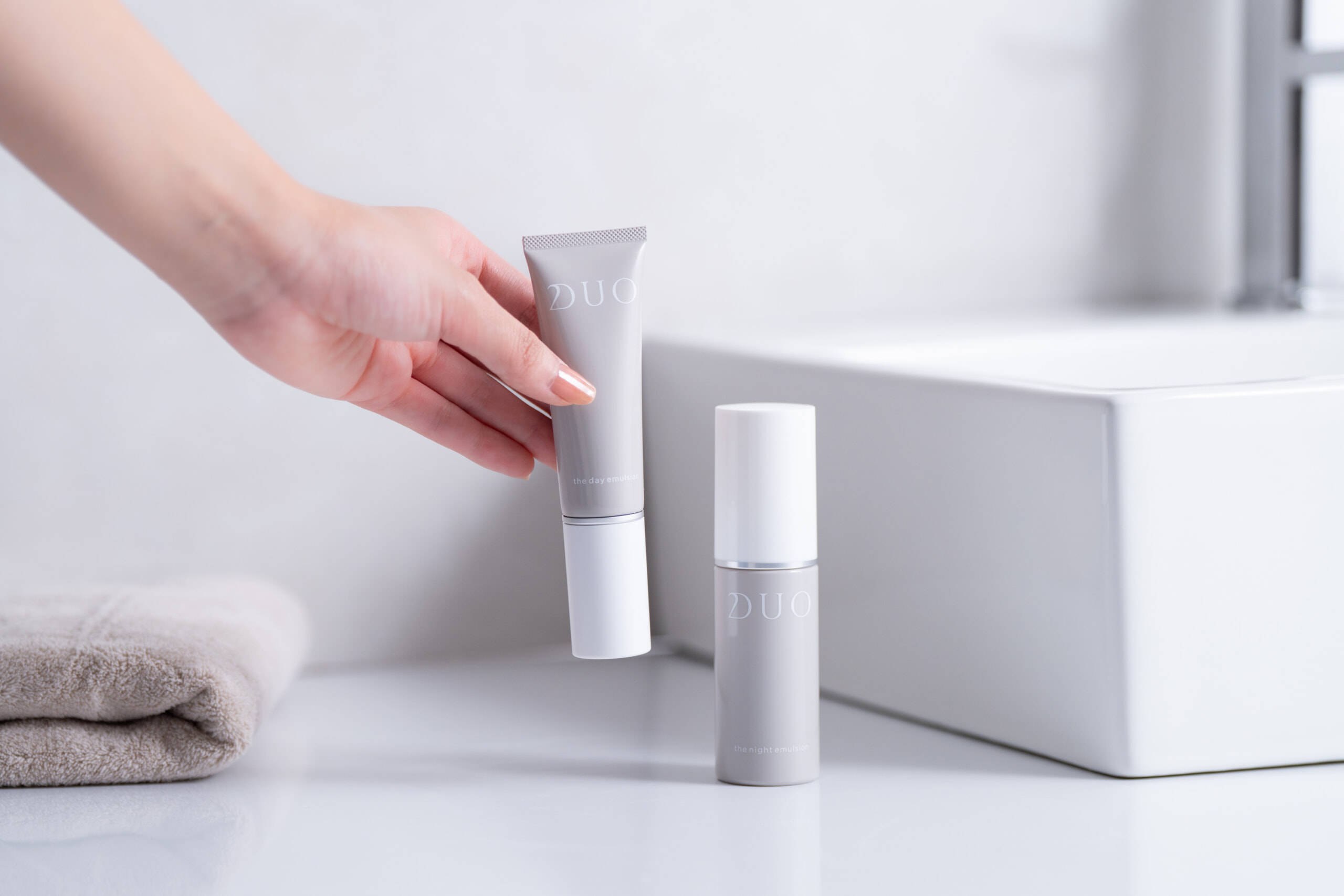 DUO ザ デイエマルジョン,DUO ザ ナイトエマルジョン