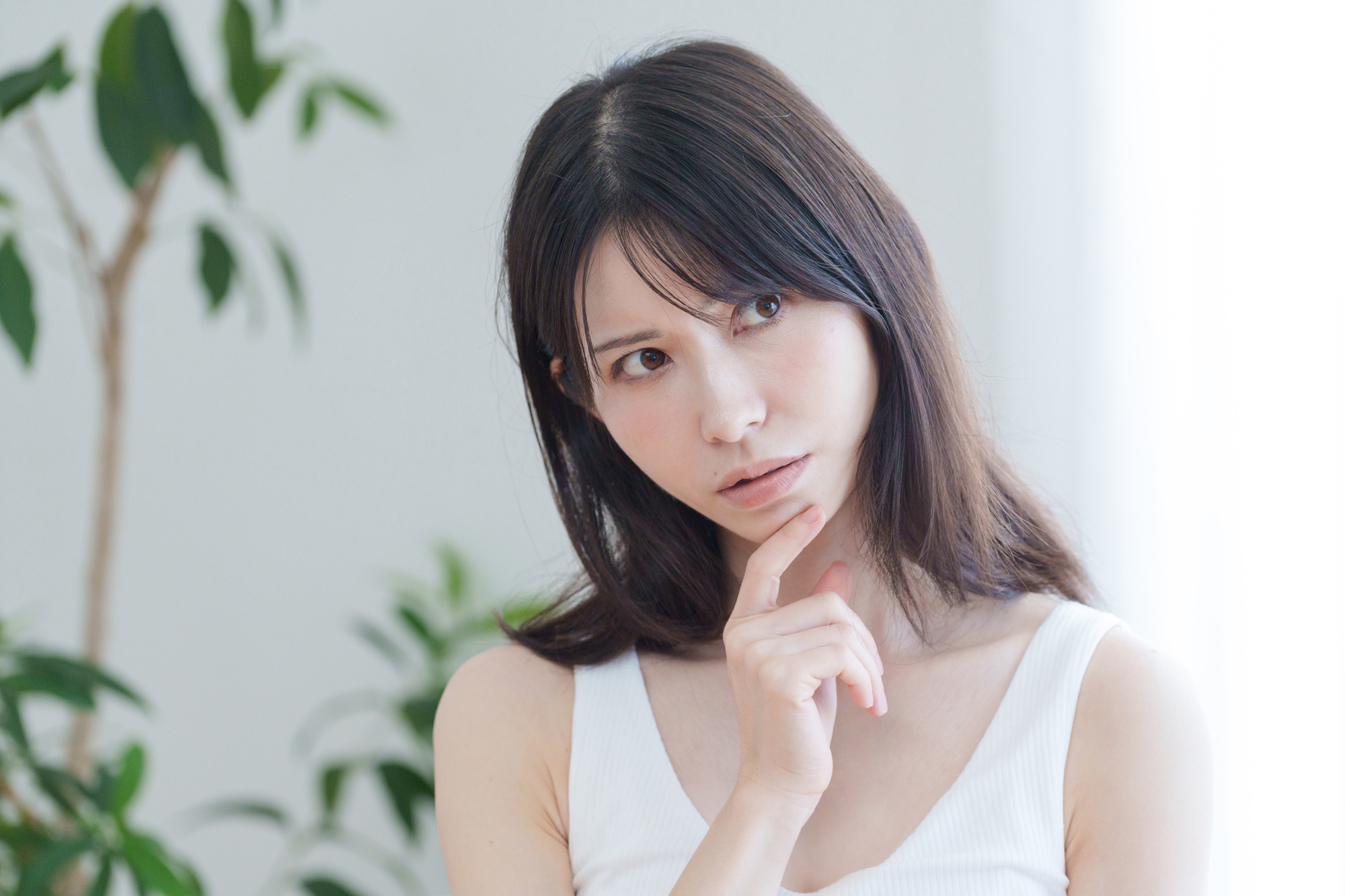 肌あれに悩む女性